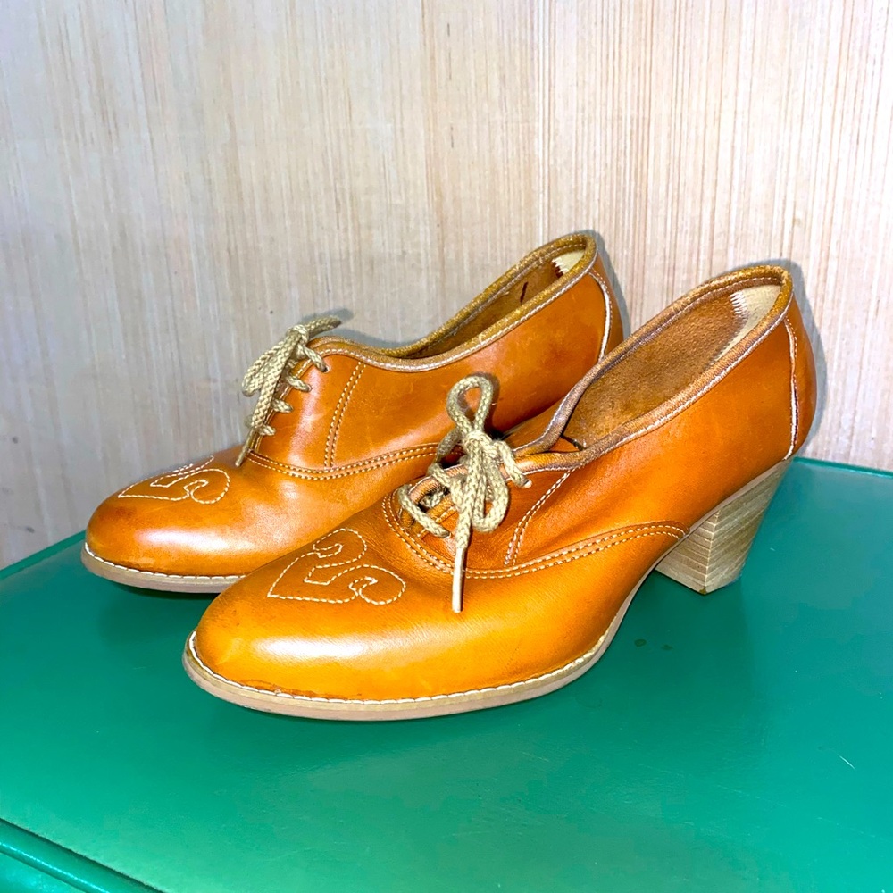 Vintage 70’s Town and Country Heels